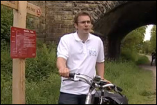 Cyclist Steve Garadis in the Peak District