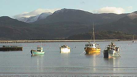 Cychod yn Abermaw