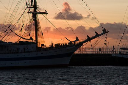 tall_ships.jpg