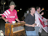organ_grinder_203.jpg