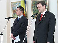Ungureanu şi Stratan 