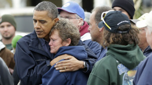 Tổng thống Obama an ủi nạn nhân bão