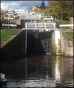 5 rise locks