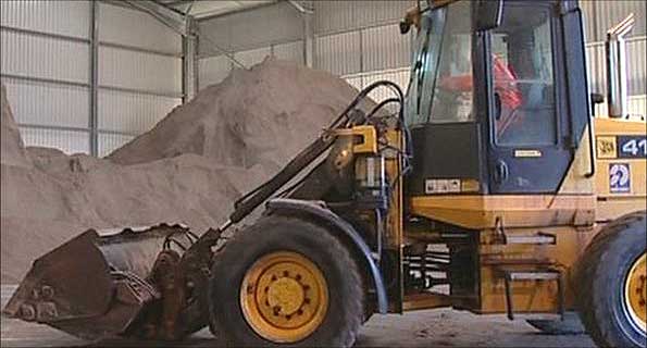 Gritting truck