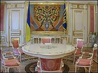 на банковій