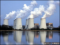 Fumaça de usina de energia movida a carvão na Alemanha
