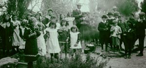  Disgyblion Ysgol Maesteg, Patagonia, yn mwynhau gwledd Archentaidd. 