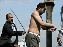 محمد بيجه بيش از اعدام شلاق می خورد