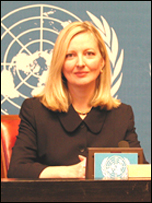 Bà Nina Shea