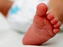 blo_arif_babyfoot203.jpg