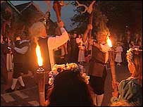 Horn dancers