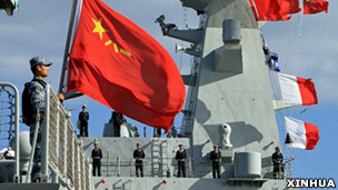 参与阿丁湾护航工作的中国海军护航编队船舰在阿尔及利亚首都阿尔及尔停靠(新华社图片2/4/2013)