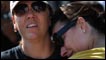 Fãs de Michael Jackson choram a morte do cantor em Los Angeles, nesta quinta-feira (Getty Images)