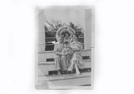 victorias_grandparents.jpg