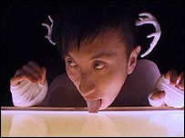 AUTOevacuation (Owen Leong, 2005)