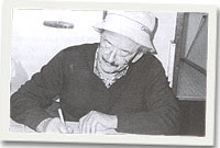 Alwyn ar wyliau