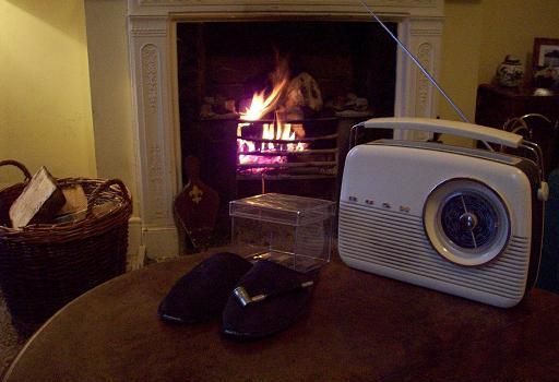 glassboxoldradio.jpg