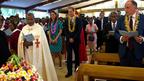 Pangeran William dan istri di gereja 