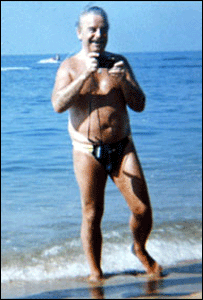 Josef Fritzl em férias na Tailândia (CEN)