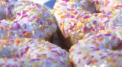 Iced buns