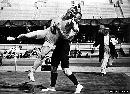 Finland's Alfred Asikainen (left) and Russia's Martin Klein took part in the longest wrestling match in Olympic history in 1912