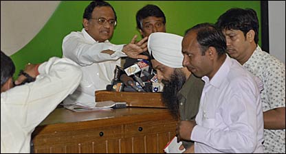 20090408180746chidambaram_jarnail416.jpg