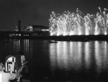 fireworksa.JPG