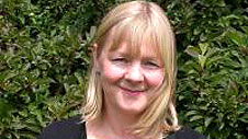 Llun o Marion Loffler oddi ar wefan y Ganolfan Uwchefrydiau Celtaidd
