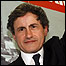 Gianni Alemanno, do partido Aliança Nacional, de inspiração neofascista, foi eleito prefeito de Roma