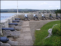 10_cannons.jpg