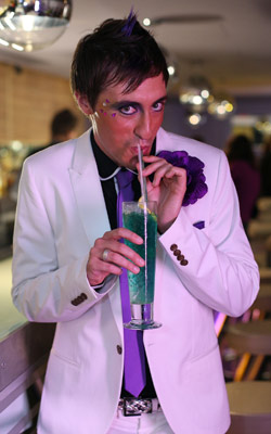 250x400_jeff_drink.jpg