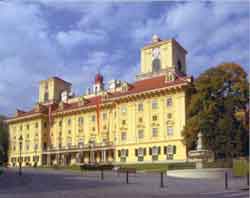 esterhazy_palace.jpg