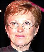 Anne Robinsonová - moderátorka kruté televizní soutěže Nejslabší článek - The Weakest Link