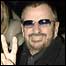 Ringo Starr chegando á festa