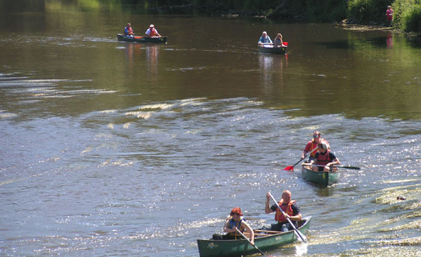 canoe_595.jpg