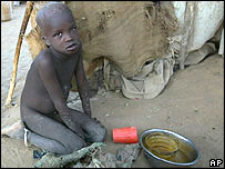 Criança no campo de refugiados de Chad, no Sudão
