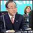 Ban Ki-moon (à esq.) e o presidente polonês Lech Kaczynski 