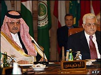 محمود عباس (راست) و سعود الفیصل
