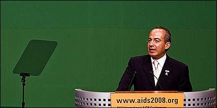 calderon440b1.jpg