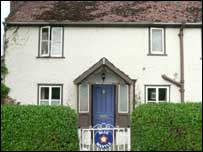 Blue Mantle cottage