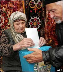 Özbek seçmen