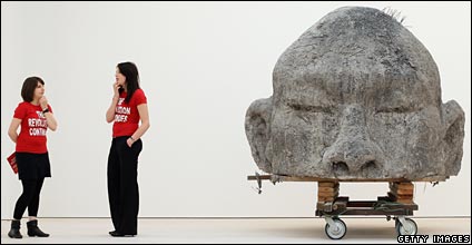 saatchi424getty.jpg