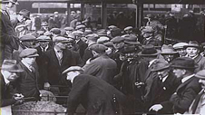 Wrecsam c.1930 (Llun: Cymdeithas Ddinesig Wrecsam) Wrecsam c.1930 (Llun: Cymdeithas Ddinesig Wrecsam)