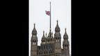 英国议会大厦上空降半旗致哀。