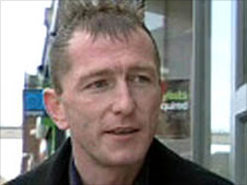 Darren Holt