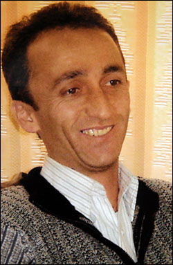 sultanmunadi_250.jpg