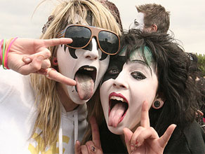 Kiss fans