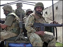 pak_army203.jpg