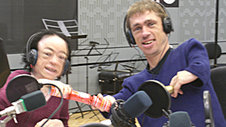 Liz and Mat pull a cracker
