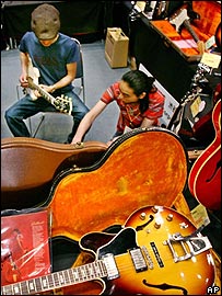 吉他